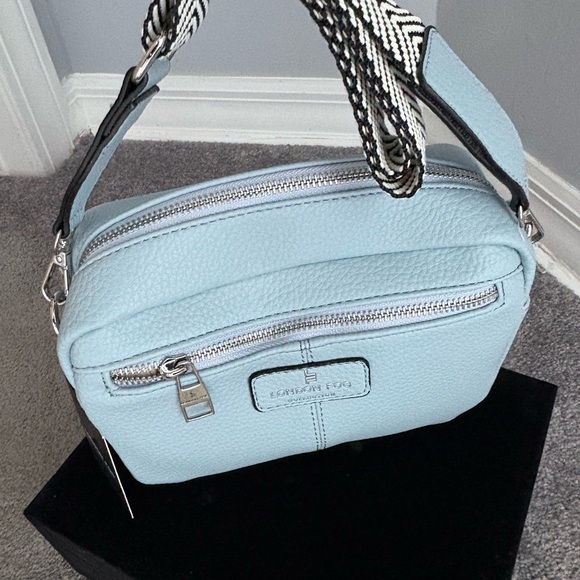 London Fog Light Blue Crossbody Bag - Picture 3 of 4